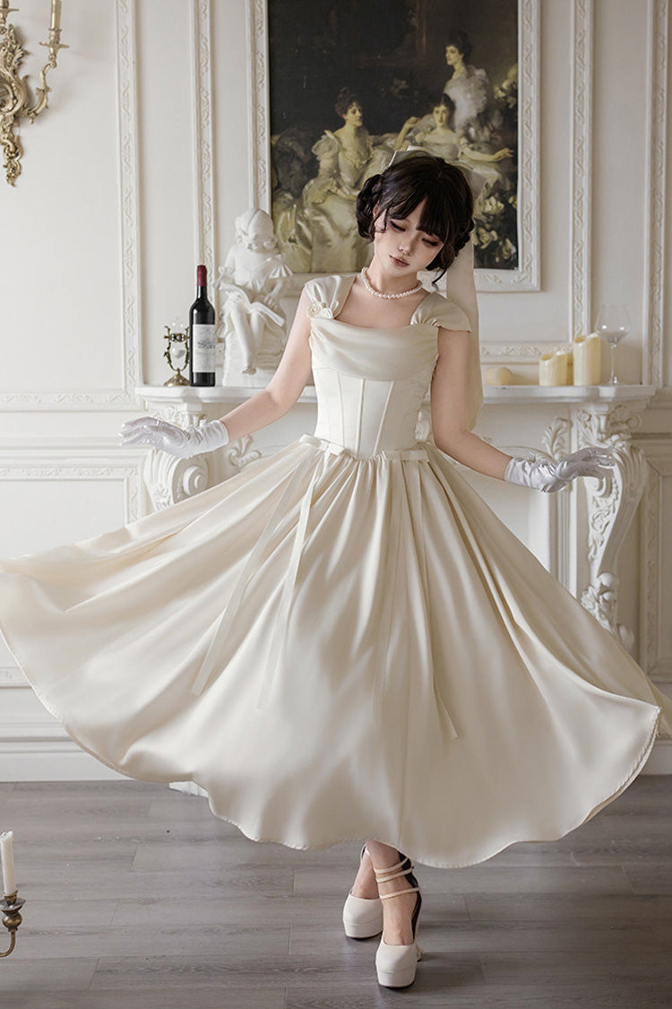 Effortlessly Elegant Dress with a Timeless Design