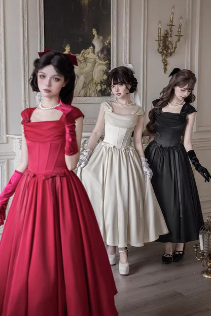 Beautifully Crafted Dress in a Classic Style