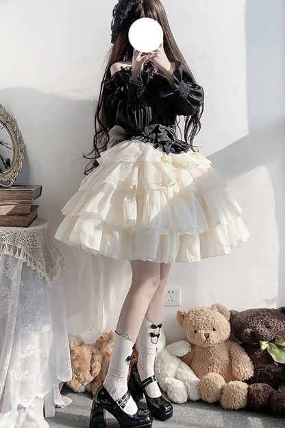 Finely Styled Dress with a Classic Vintage Look