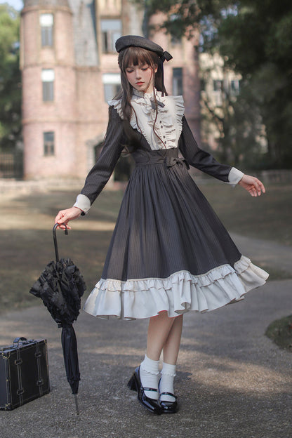 Classic Vintage Dress with a Flattering Fit