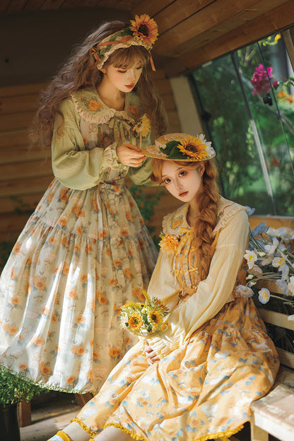 Classic Vintage Dress with a Flattering Fit