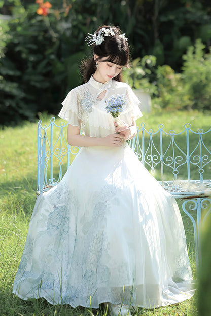 Finely Styled Dress with a Classic Vintage Look