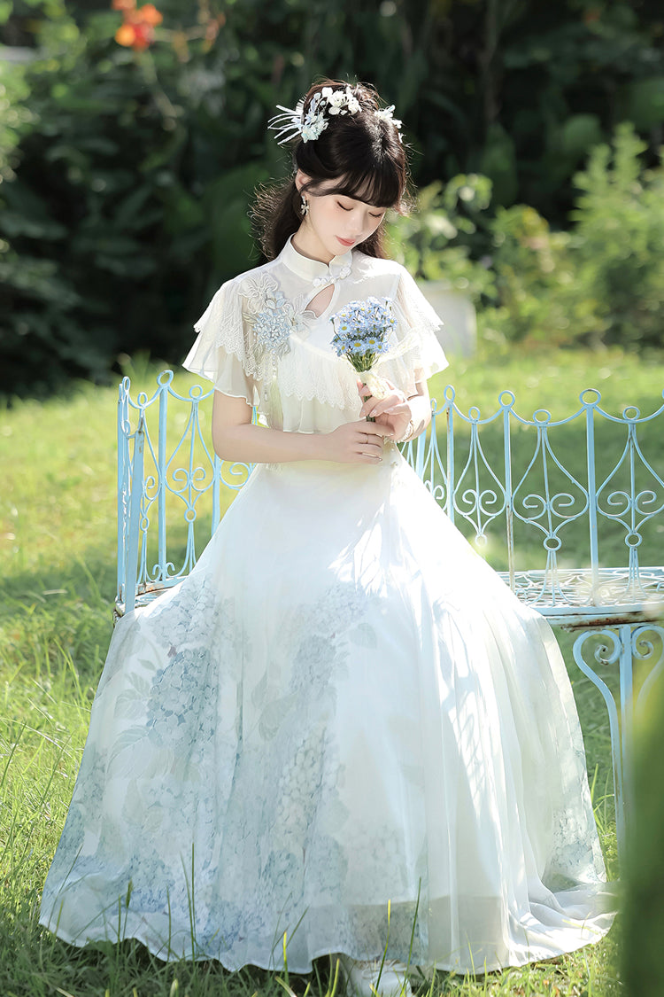Finely Styled Dress with a Classic Vintage Look
