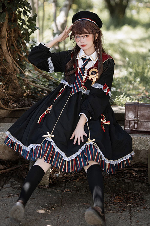 Finely Styled Dress with a Classic Vintage Look