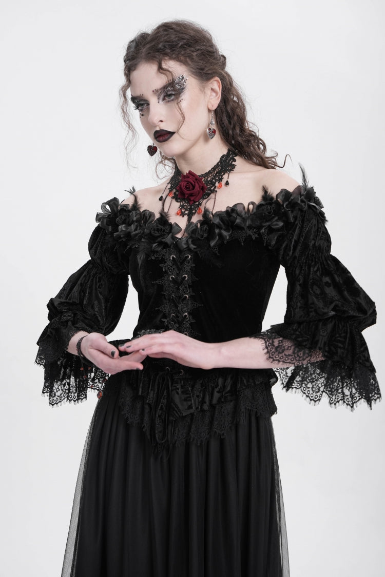 Beautifully Crafted Blouse in a Classic Style