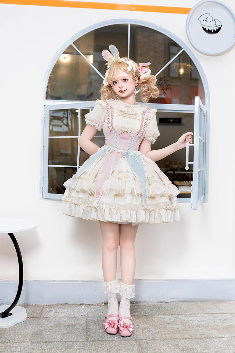 Finely Styled Dress with a Classic Vintage Look
