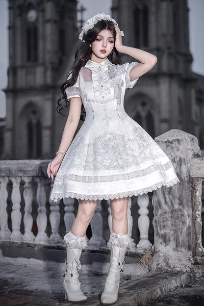 Finely Styled Dress with a Classic Vintage Look
