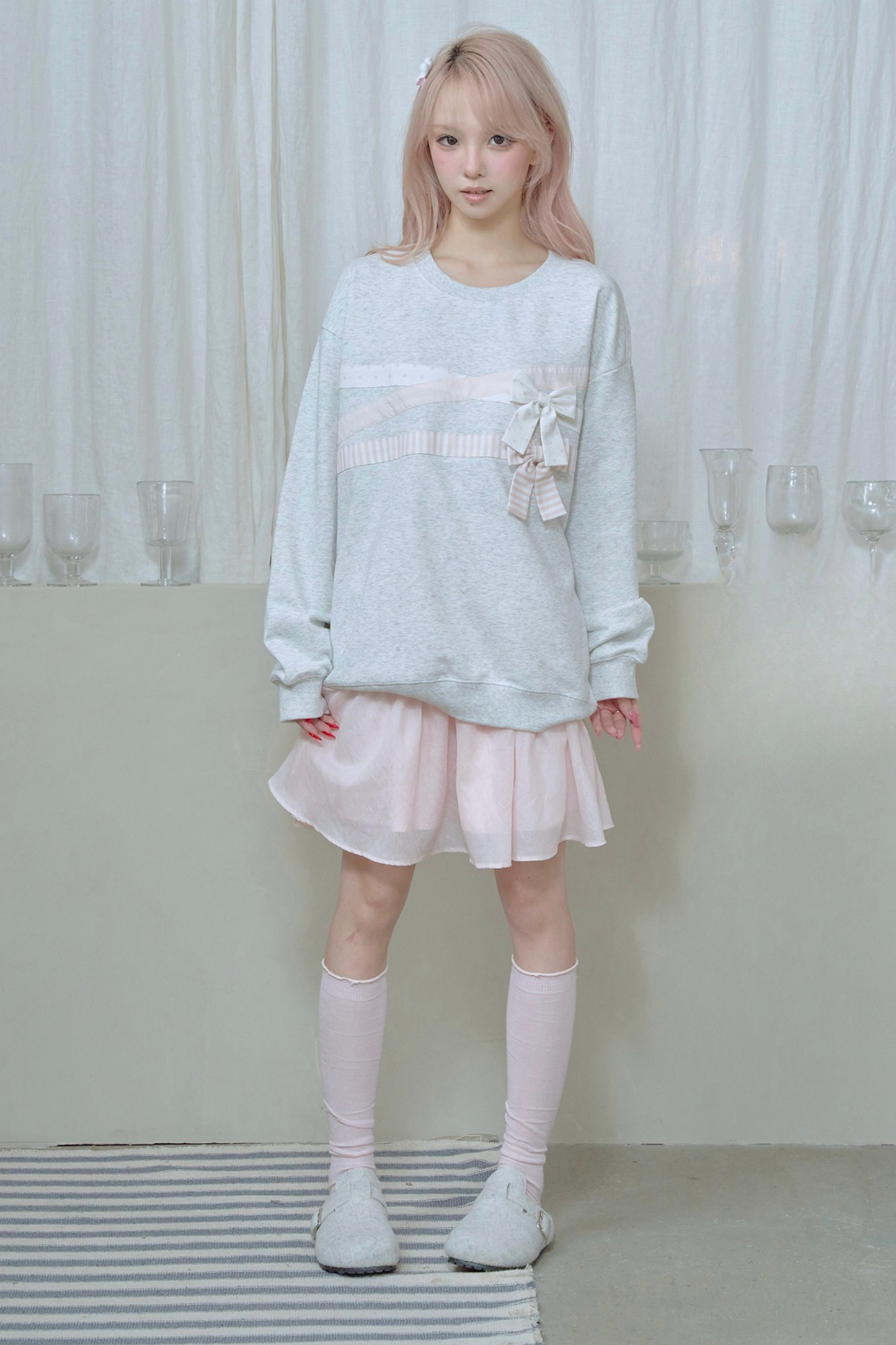Ribbon Pullover Sweatshirt