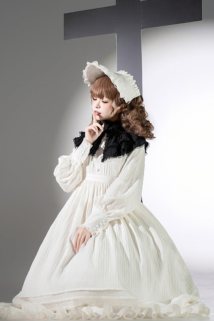 Finely Styled Dress with a Classic Vintage Look