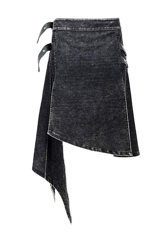 Finely Styled Garment with a Classic Vintage Look
