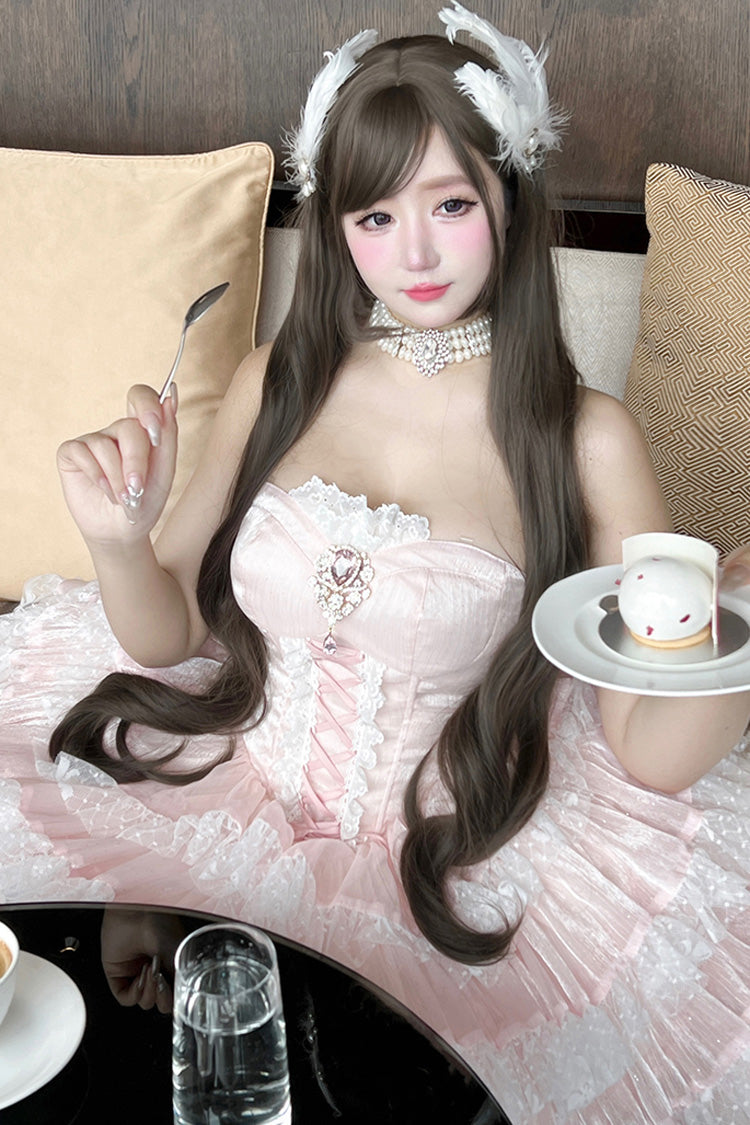 Finely Styled Dress with a Classic Vintage Look