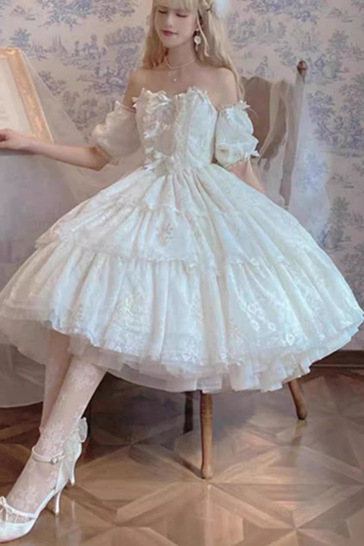 Finely Styled Dress with a Classic Vintage Look