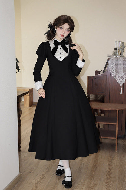 Sophisticated Dress with a Clean Classic Look