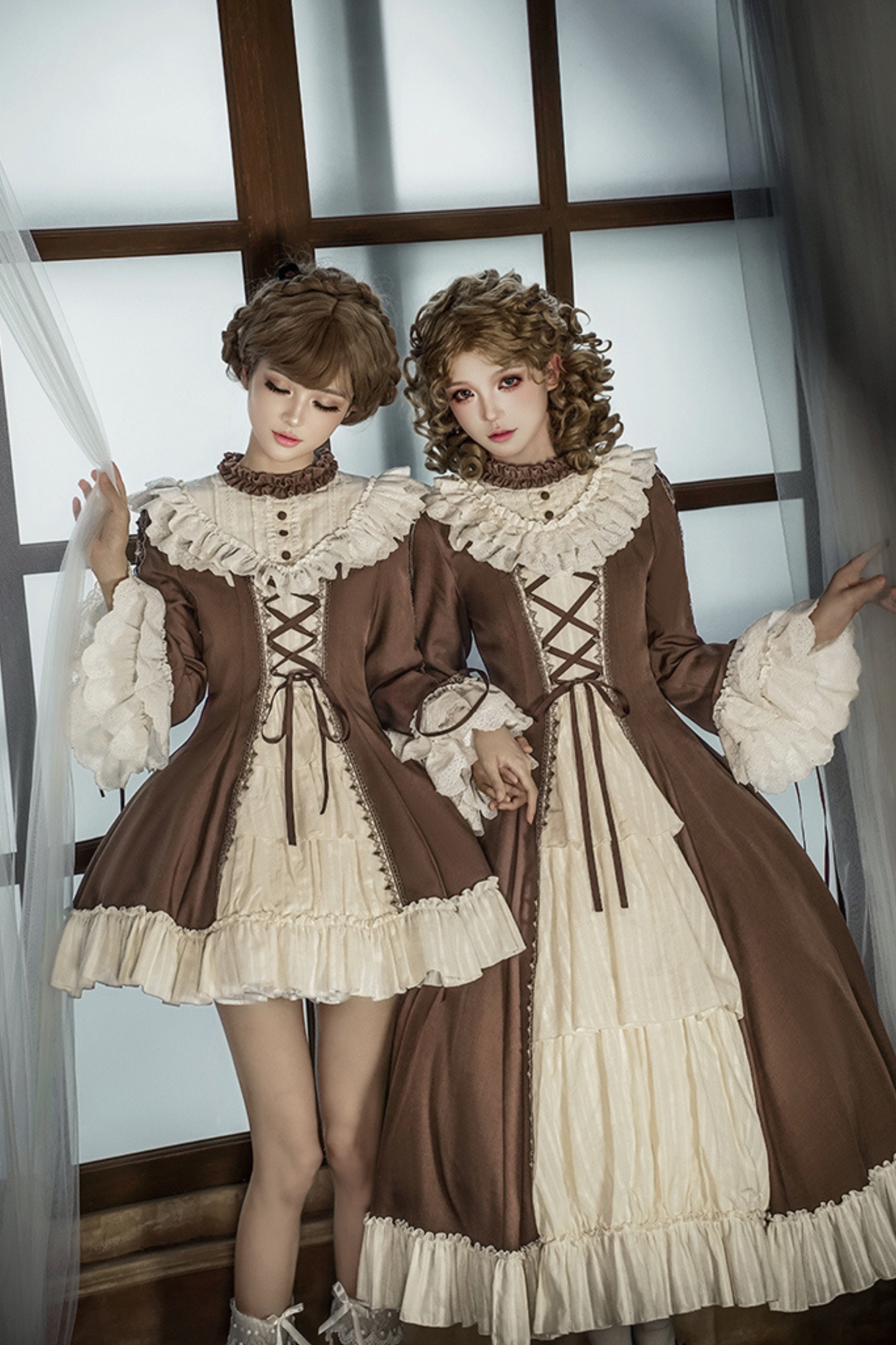 Lace Stand Collar Flared Sleeve Twin Doll Lolita Dress + Collar + Hat