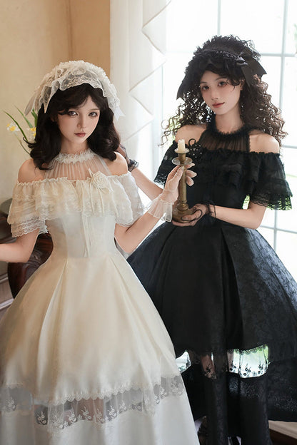 Finely Styled Dress with a Classic Vintage Look