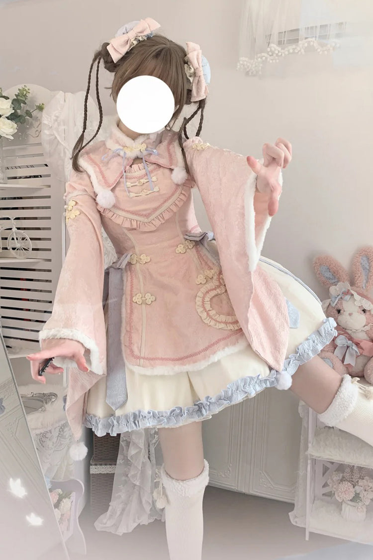 Finely Styled Dress with a Classic Vintage Look