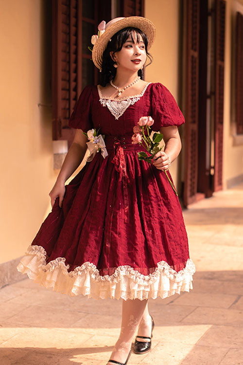 Classic Vintage Dress with a Flattering Fit