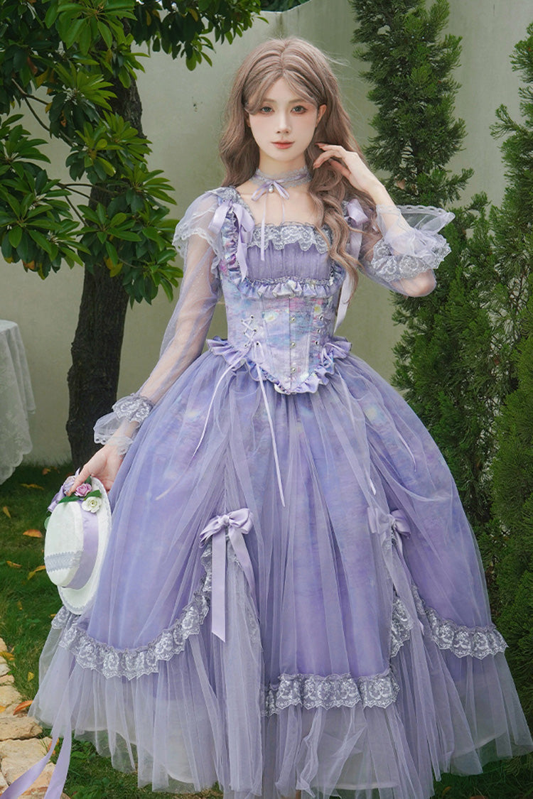 Finely Styled Dress with a Classic Vintage Look