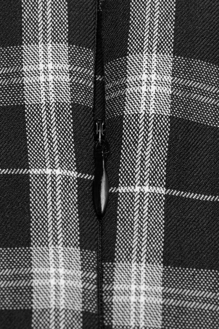 Casually Elegant Dress with a Refined Edge