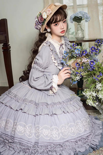 Beautifully Crafted Dress in a Classic Style