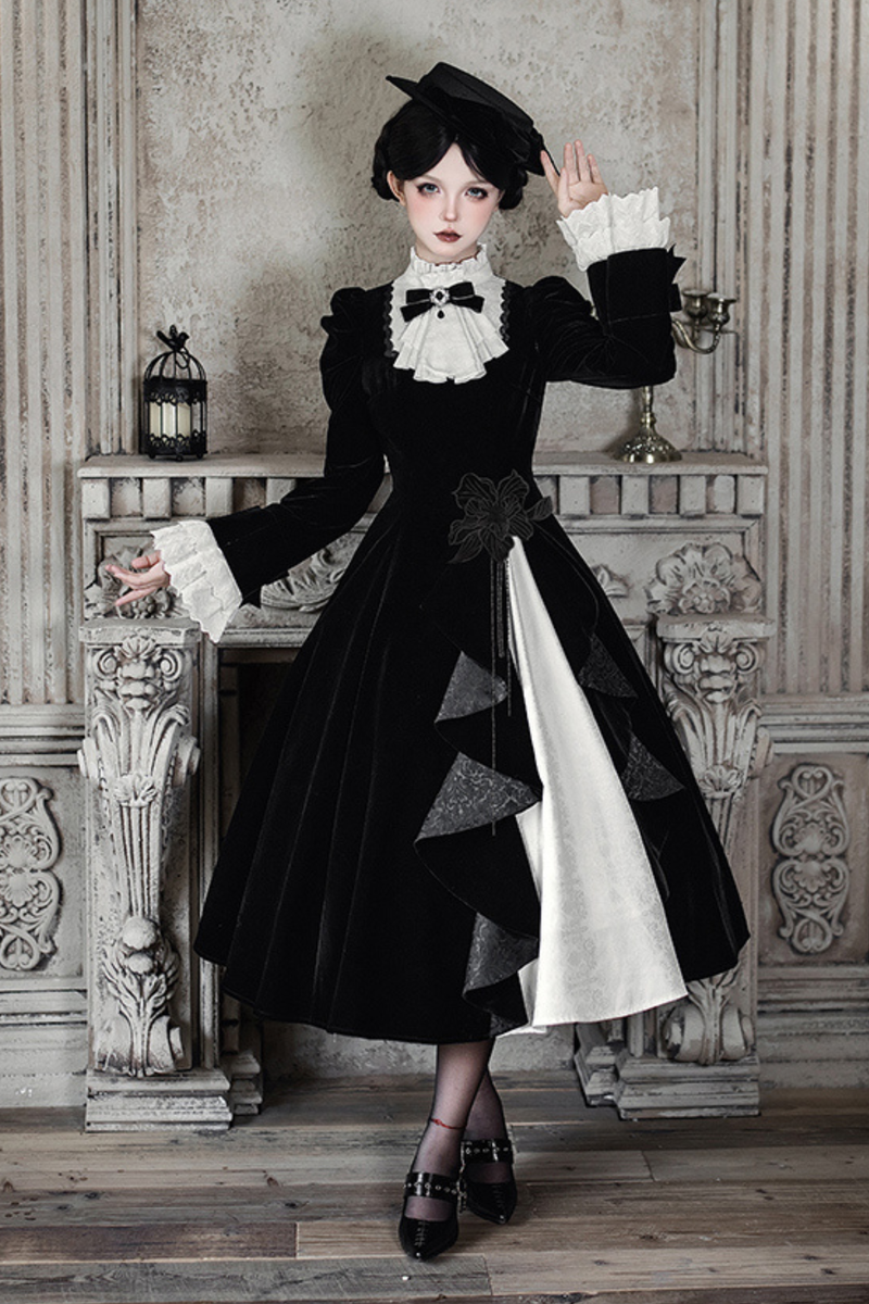 Slim Contrast Color Twin Dress + Collar + Bow + Brooch + Hat