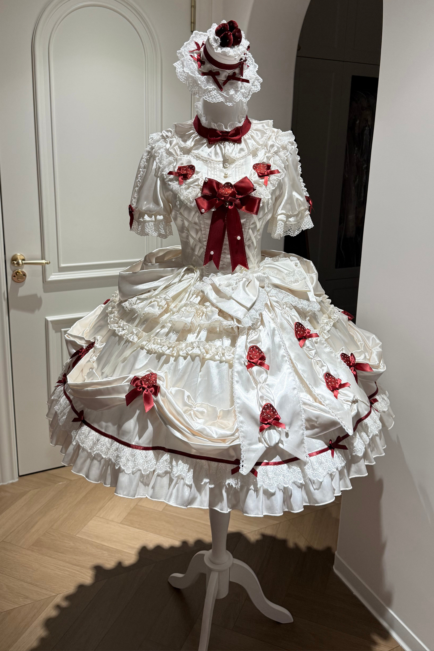 [pre-order Deadline: March 29] Cream Strawberry Lolita Dress