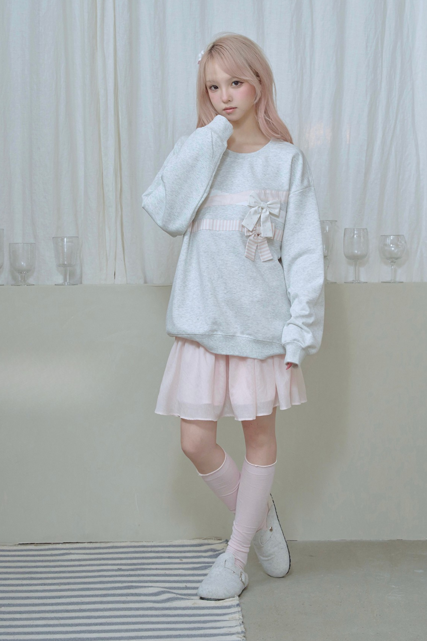 Ribbon Pullover Sweatshirt