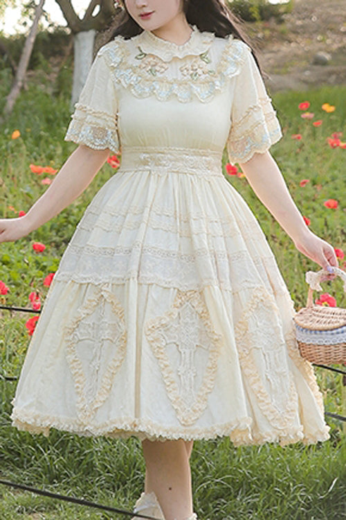 Beautifully Finished Dress in a Timeless Design