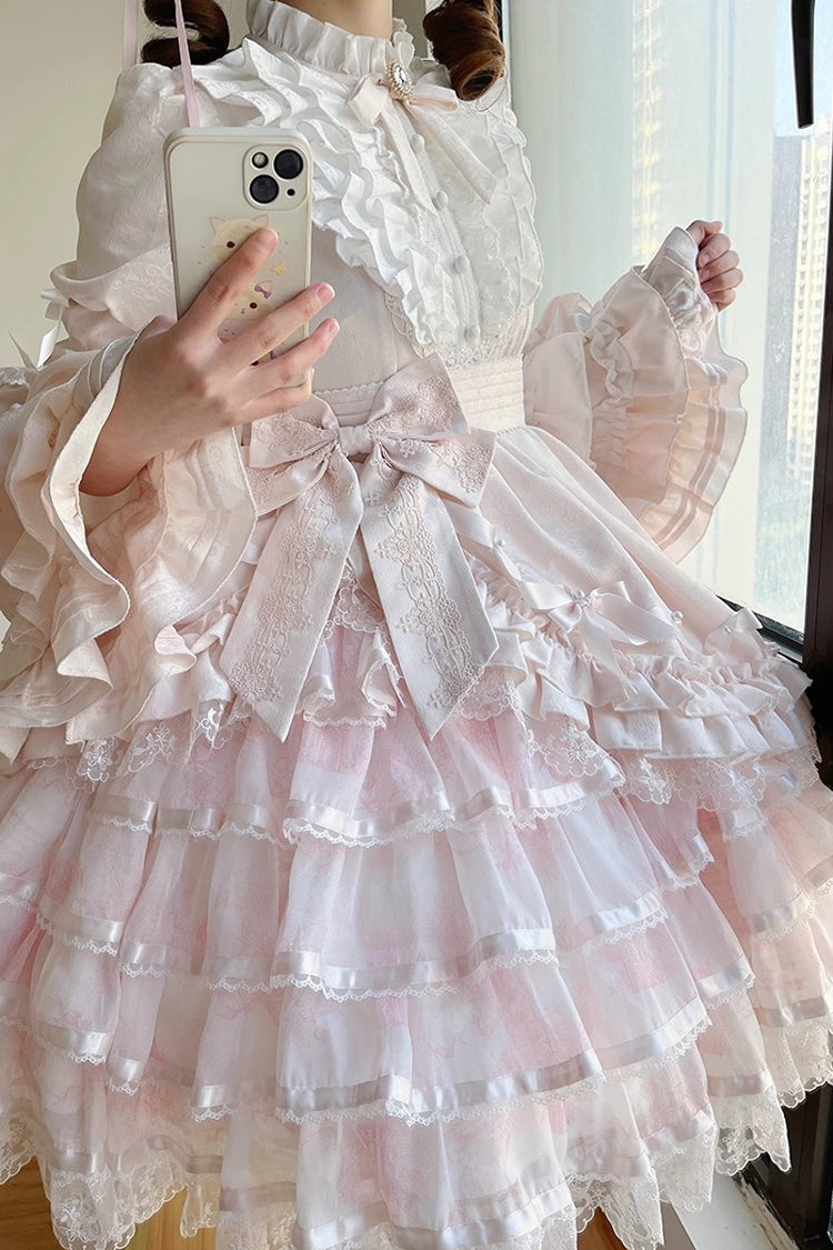 Finely Styled Dress with a Classic Vintage Look