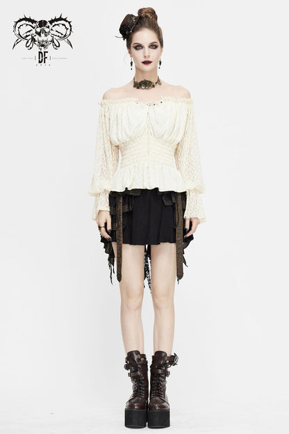 Finely Styled Blouse with a Classic Vintage Look