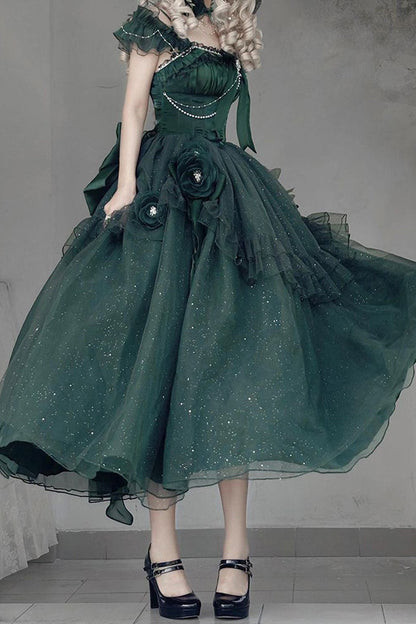 Classic Vintage Dress with a Flattering Fit