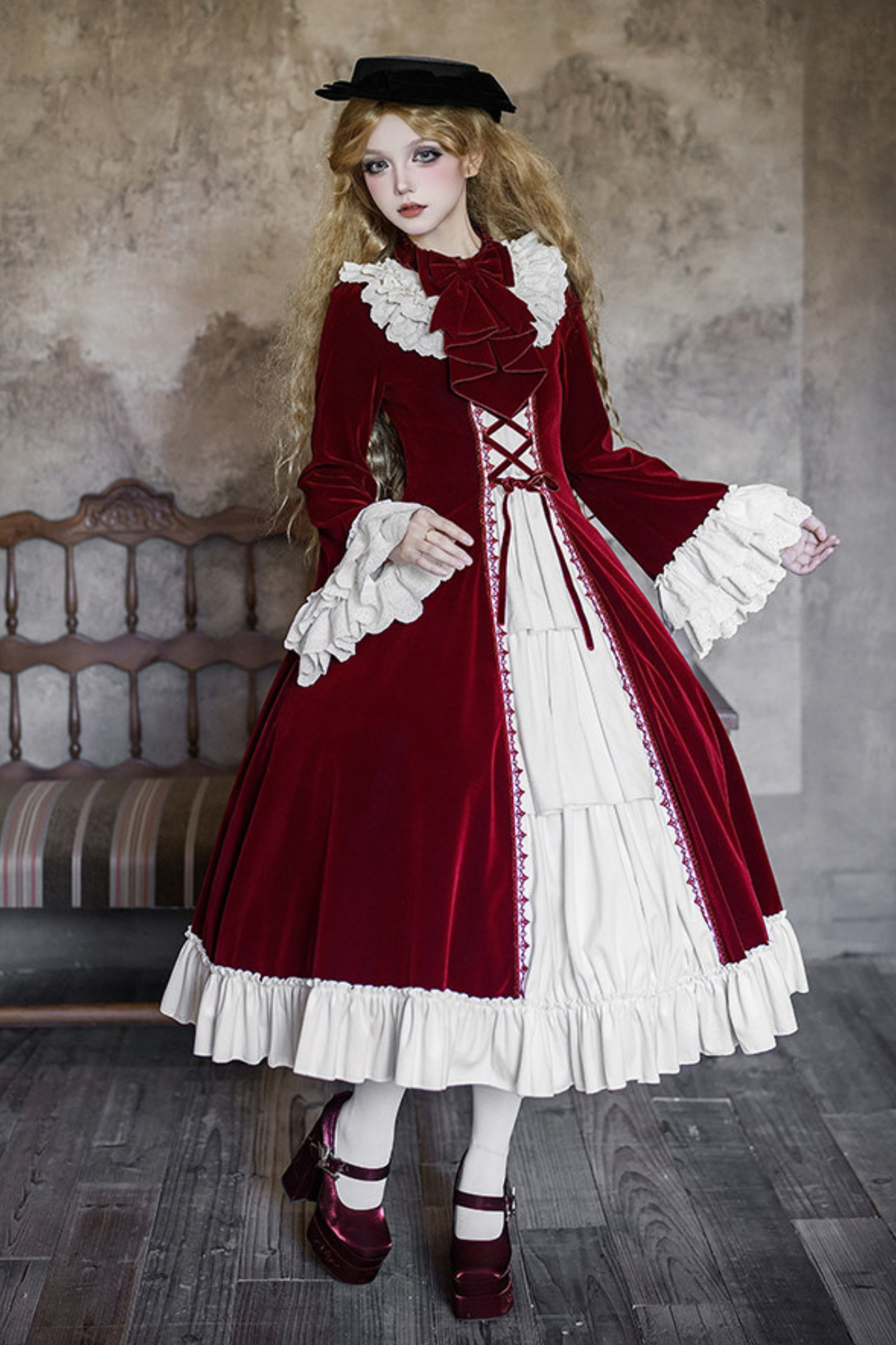 Classical Dress + Collar + Ribbon + Hat