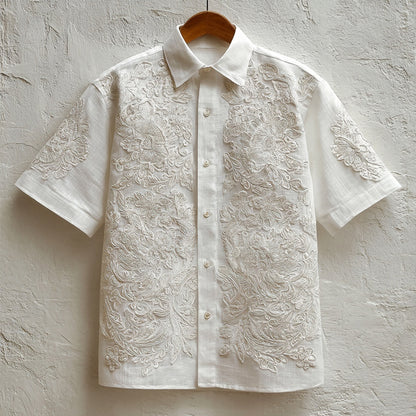 Finely Styled Shirt with a Classic Vintage Look