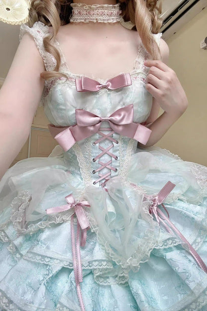 Subtly Elegant Dress with a Refined Vintage Look