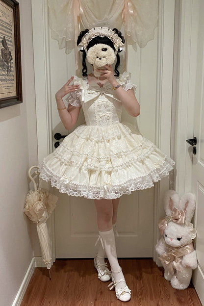 Effortlessly Elegant Dress with a Timeless Design
