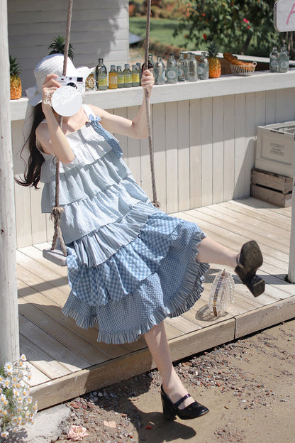 Subtly Elegant Dress with a Refined Vintage Look