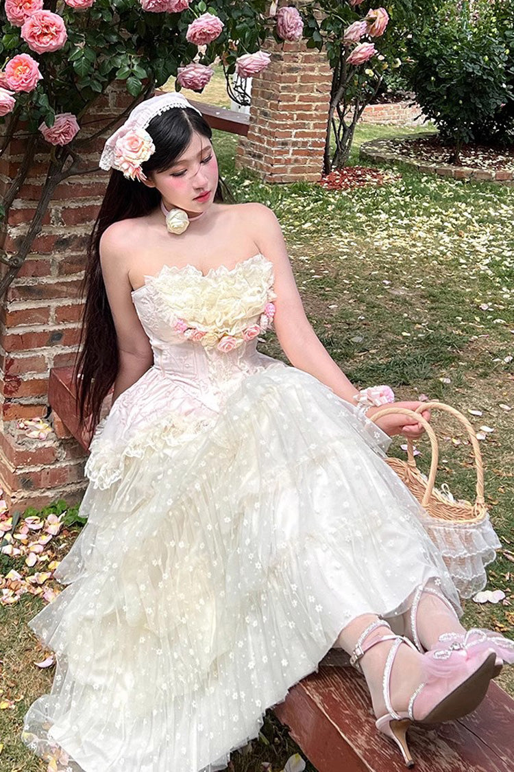 Finely Styled Dress with a Classic Vintage Look