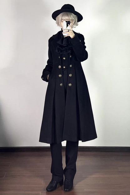 Effortlessly Elegant Coat with a Timeless Design