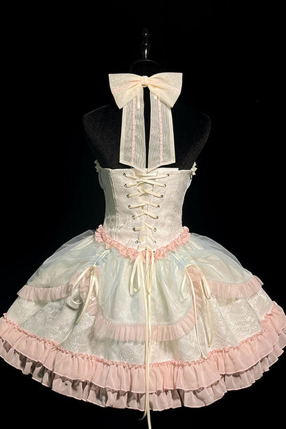Subtly Elegant Dress with a Refined Vintage Look