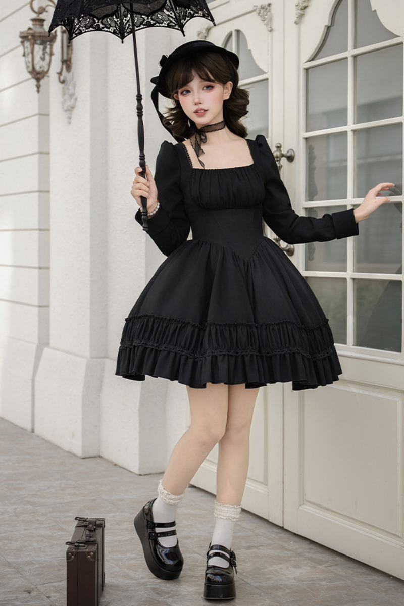 Gothic Dress + Fake Collar + Hat