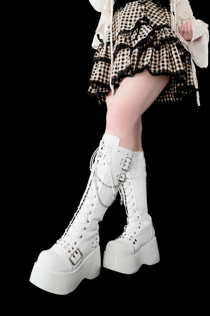 Mode Lace Up Medium Boots