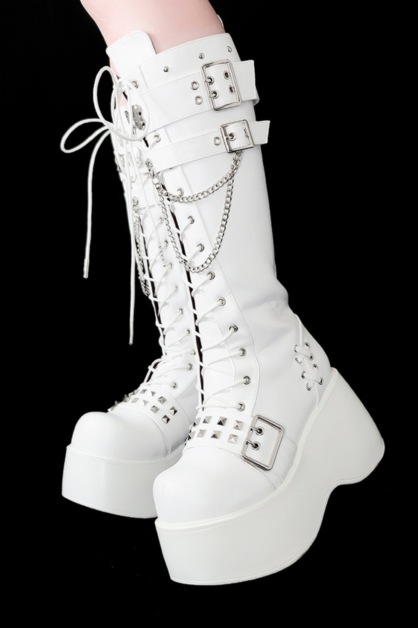 Mode Lace Up Medium Boots