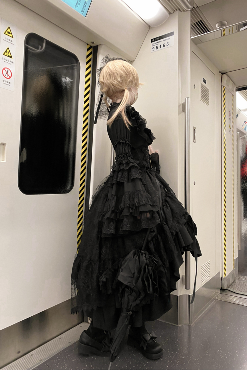 Gothic Super Jisleeve Lolita Shirt + Ruffle Skirt + Hat