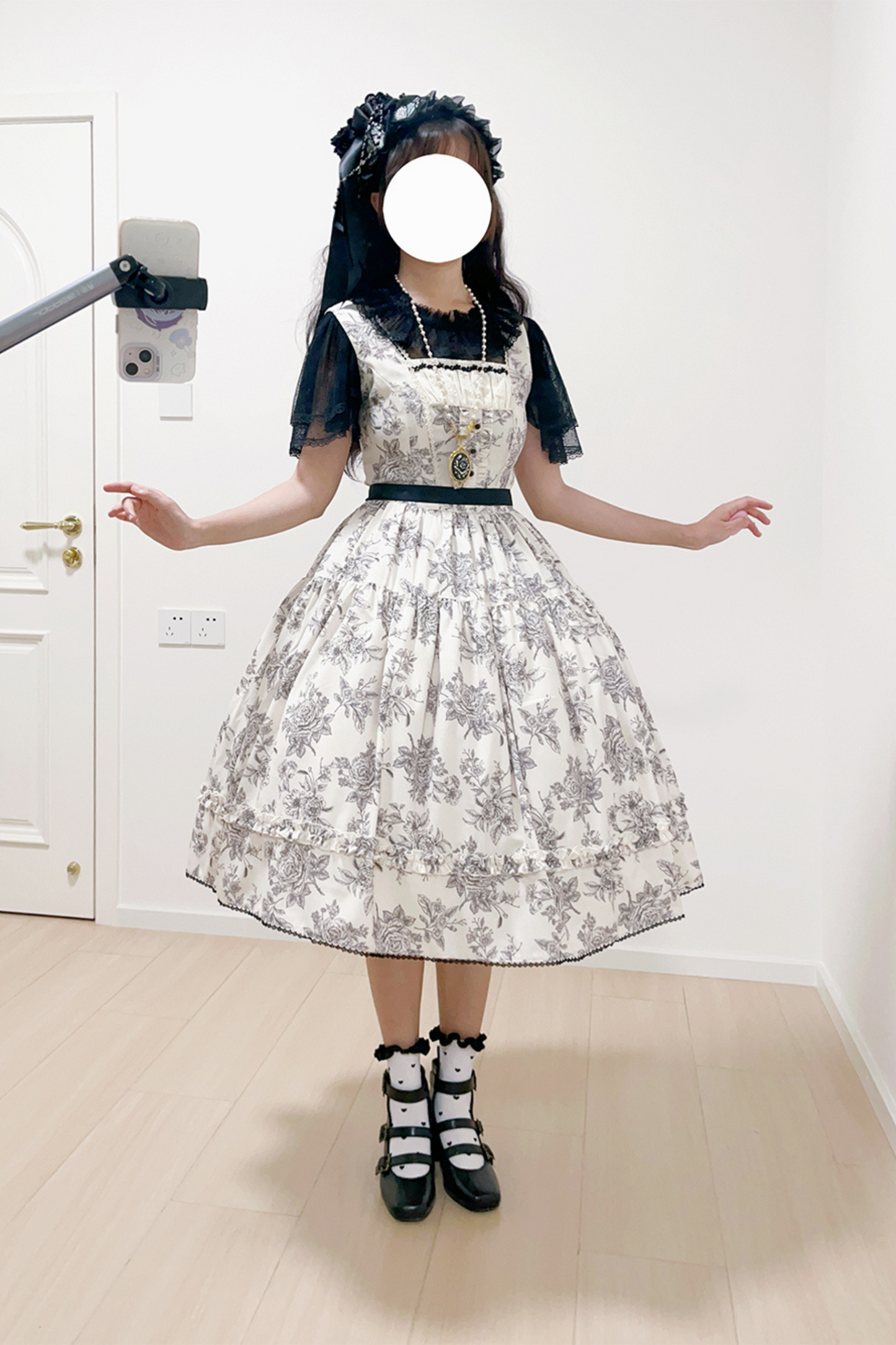Sketch Wild Rose Lolita Jumper Skirt