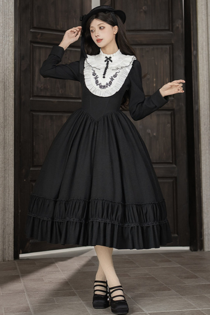 Gothic Dress + Fake Collar + Hat