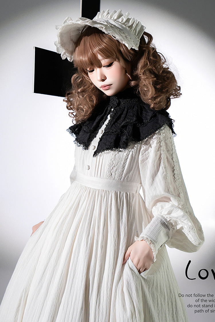 Finely Styled Dress with a Classic Vintage Look