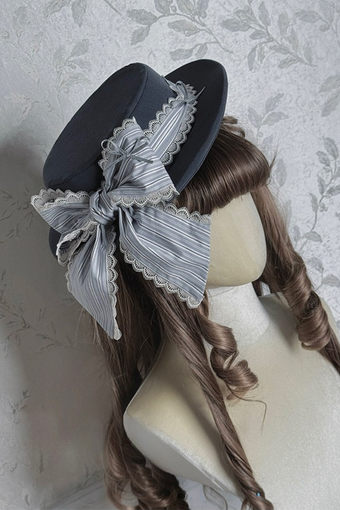 [pre-order Deadline: March 28] Victoria Duke Classic Ribbon Hat + Accessories