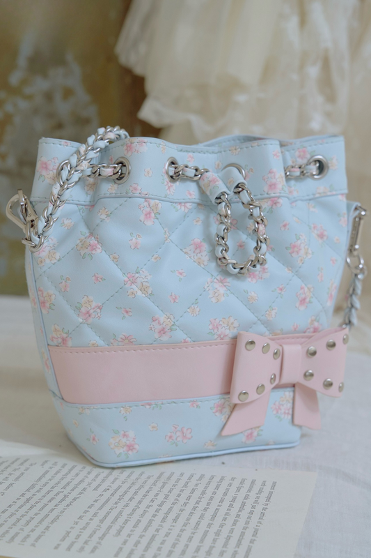 Flower Quilted Chain Bucket Bag