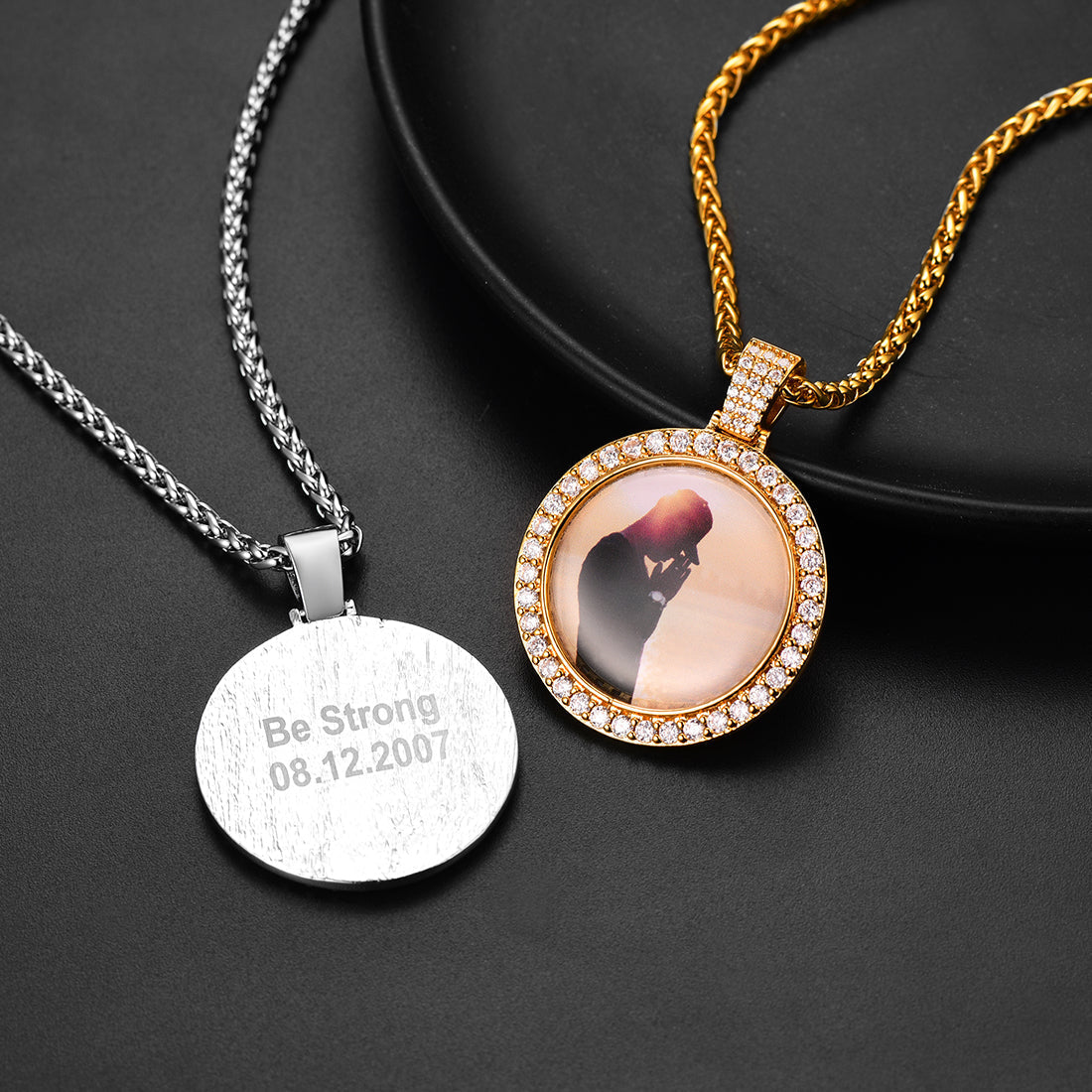 Customized Cubic Zircon Picture Circle Necklace Photo Pendant for