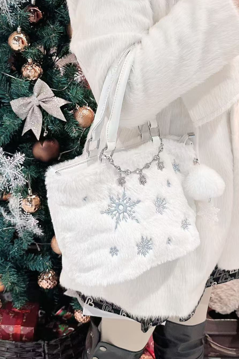 Chain White Fur Bag